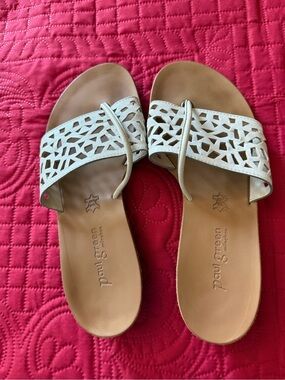 Paul Green Cream Laser-Cut Toe-Ring Slide Sandals Size 7.5 US - Size 5 UK